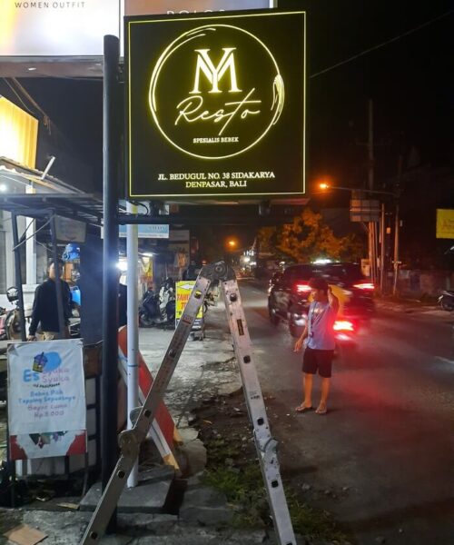 neon box bali (12) neon box bali (12)