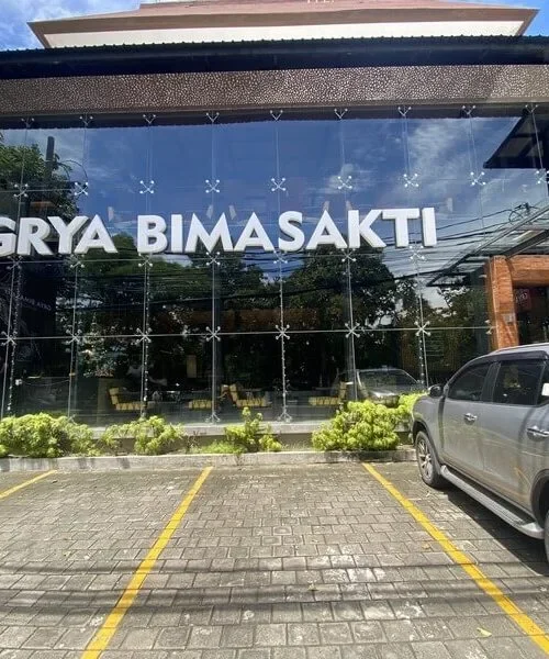 Jasa pembuatan huruf timbul Bali galeri (3) Jasa pembuatan huruf timbul Bali galeri (3)